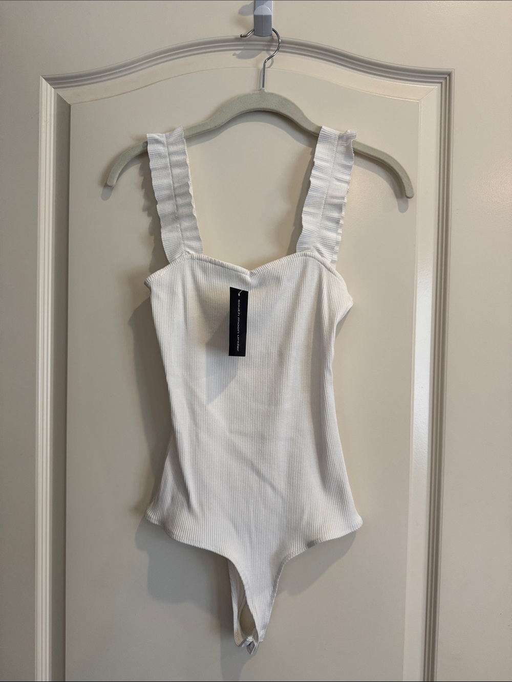 South Moon Under White Ribbed Ruffle Strap Bodysuit